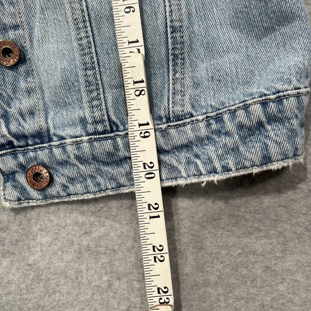 GAP Jean Jacket Size Medium Vintage 2000 Blue Denim Cropped Button Front - Picture 9 of 12